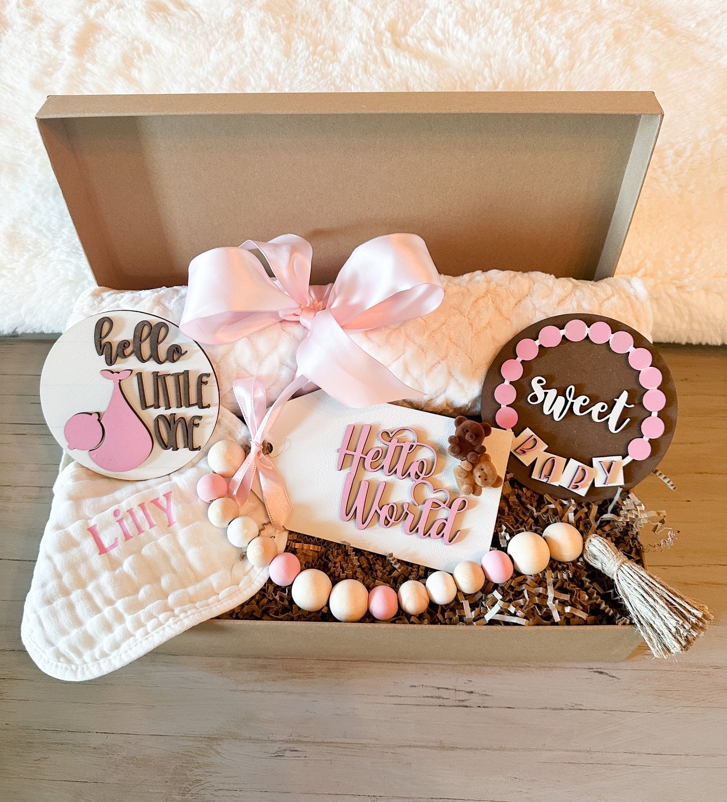 It's a Baby Girl Gift Box